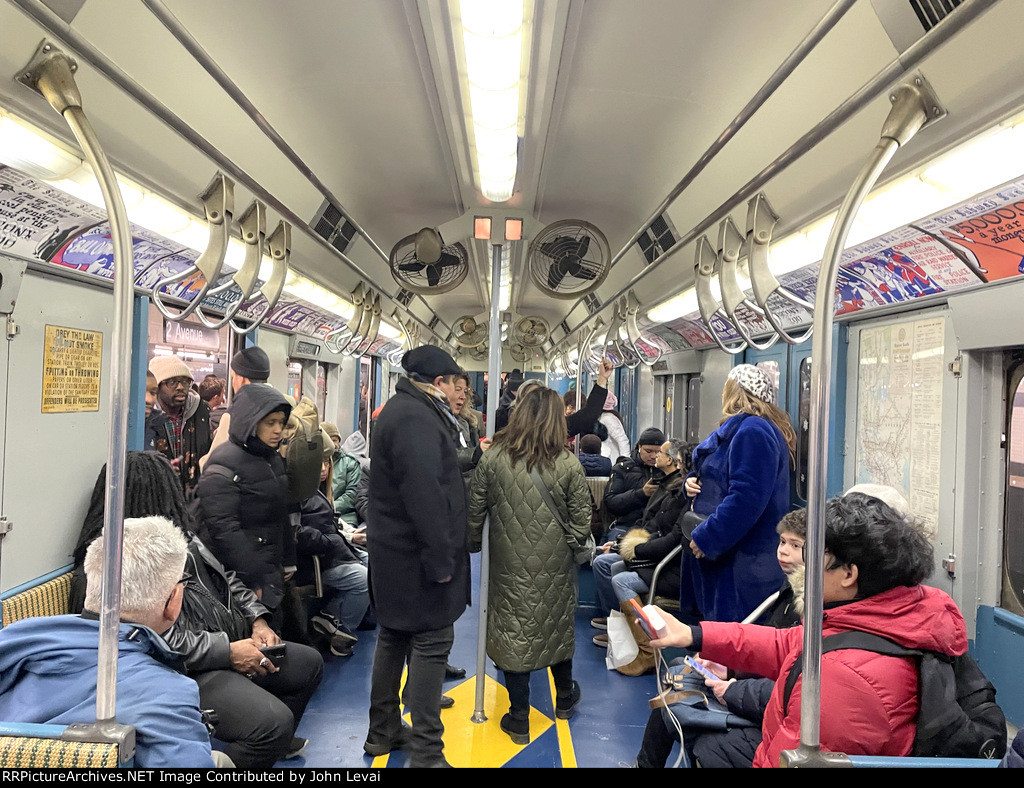 Interior of Car # 1575 as the train is stopped at 2nd Ave Sta 